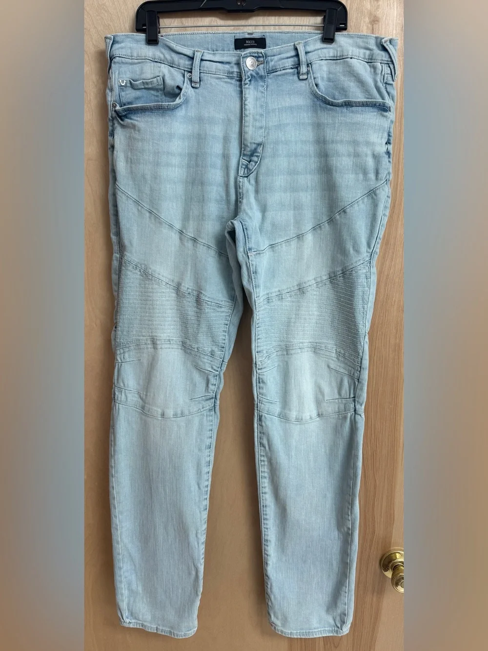 True Religion Rocco Moto Relaxed Skinny Jeans Light Wash Intense Stretch: 36